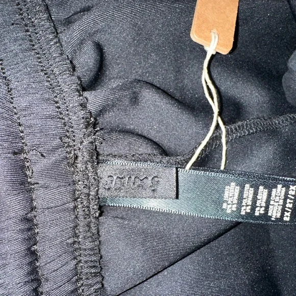 SKIMS NWT Straight Leg Striped Track Pant SIZE 2X Straight Leg Sporty Pleat - Picture 10 of 11